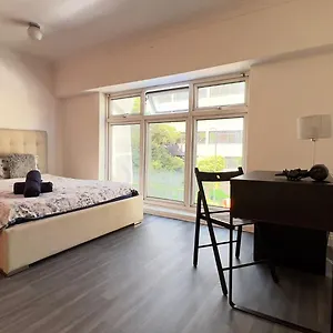  Guest house Aldgate United Kingdom