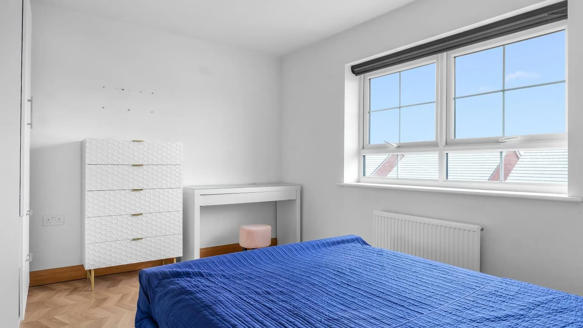 Luxurious 4 Bedroom House Liverpool 0*,